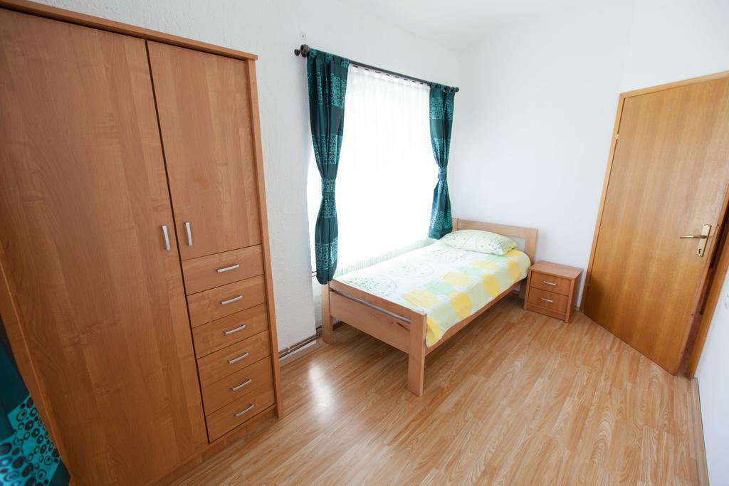 Apartment Licka Vodenica Josipdol Zimmer foto