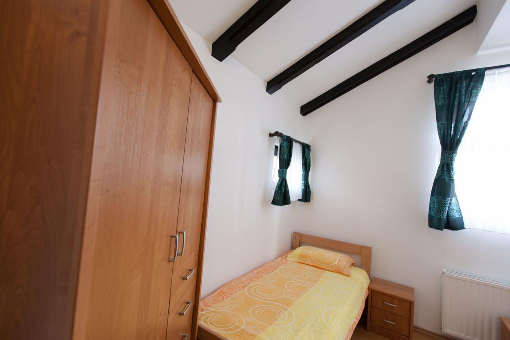 Apartment Licka Vodenica Josipdol Zimmer foto