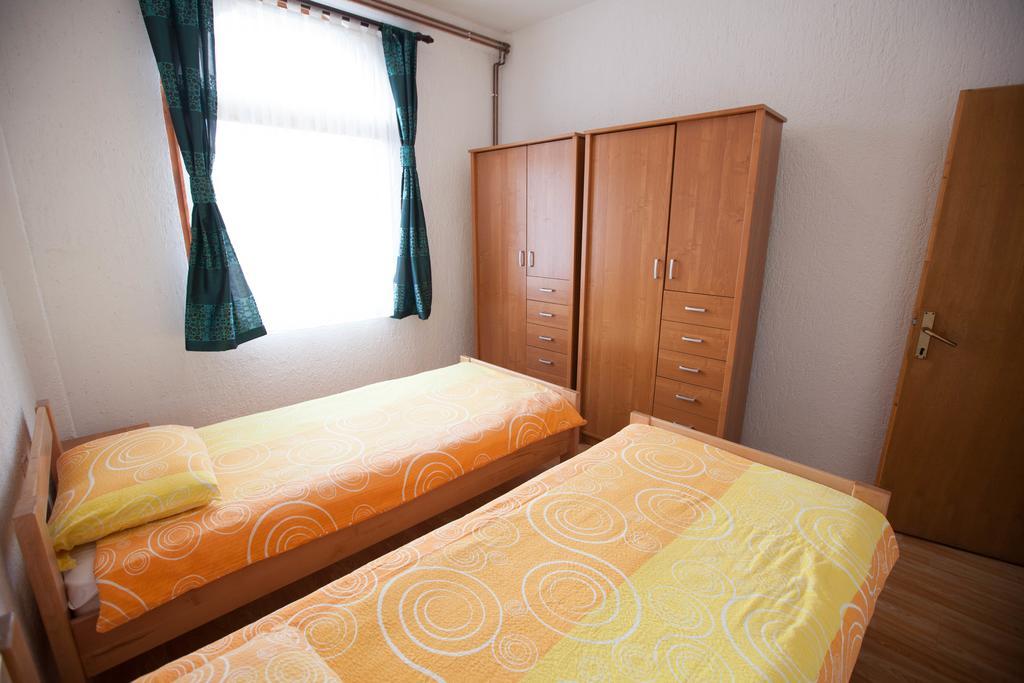 Apartment Licka Vodenica Josipdol Zimmer foto